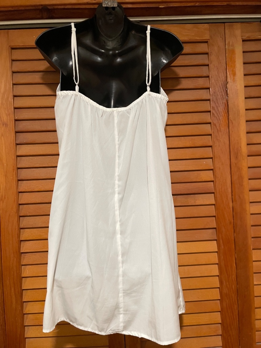 Simple nylon slip - Picture 2 of 2